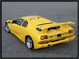 Zderzak, Lamborghini Diablo, Spojler